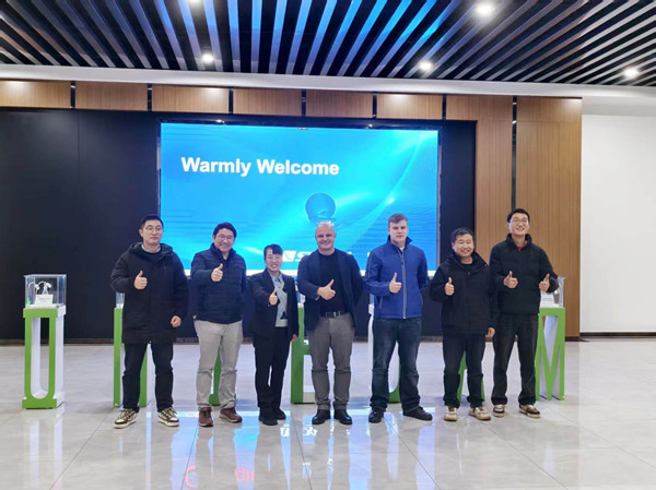 Az Egyesült Királyság vevői gyári ellenőrzése sikeresen befejeződött, a termék egyedi testreszabása megegyezett